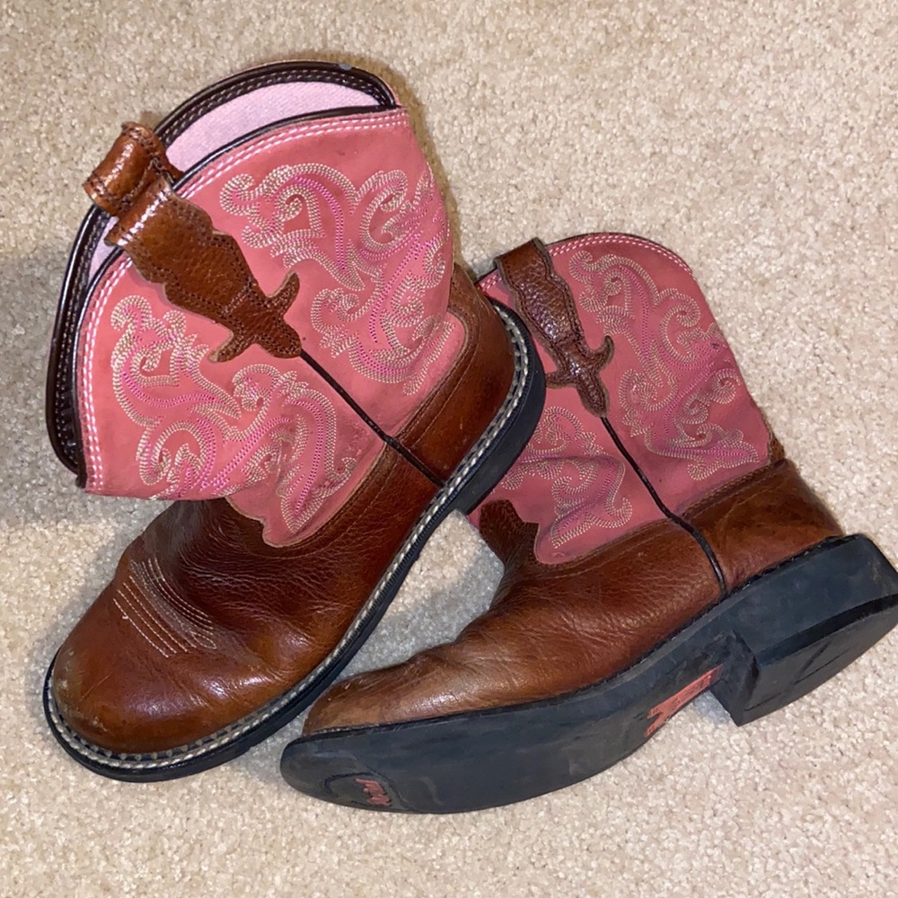 I’m selling them because they’re too big for me.